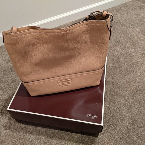 Genuine Coach Tote Handbag - New with tags, drawstring dust bag, original box - Picture 4 of 6